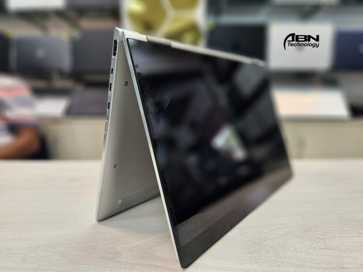 HP EliteBook 1030 G4. Core i5, 8th Gen. 8GB RAM, 256GB SSD. 13.3" X360 Touch Display