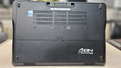 Dell Latitude 7450. Core i5, 5th Gen. 8GB RAM, 256GB SSD. 14.1" Display._img_2