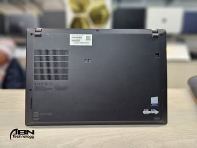 Lenovo ThinkPad T480s. Core i5, 8th Gen. 8GB RAM, 256GB SSD. 14.1" Display._img_4